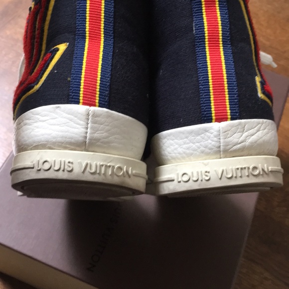 Men’s Louis Vuitton sneakers - Picture 7 of 11